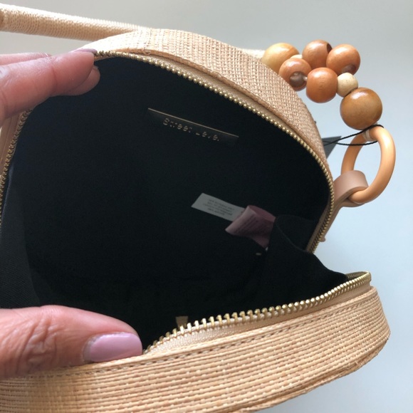 CIRCULAR BAG WITH WOODEN BEADS TOP HANDLE - Picture 5 of 7